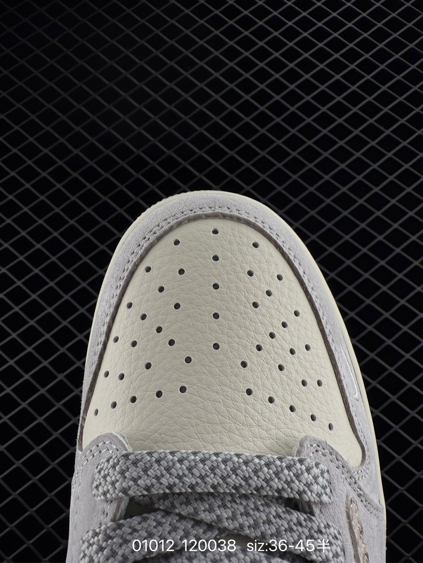 Travis Scott x Air Jordan 1 ” Reverse Mocha “